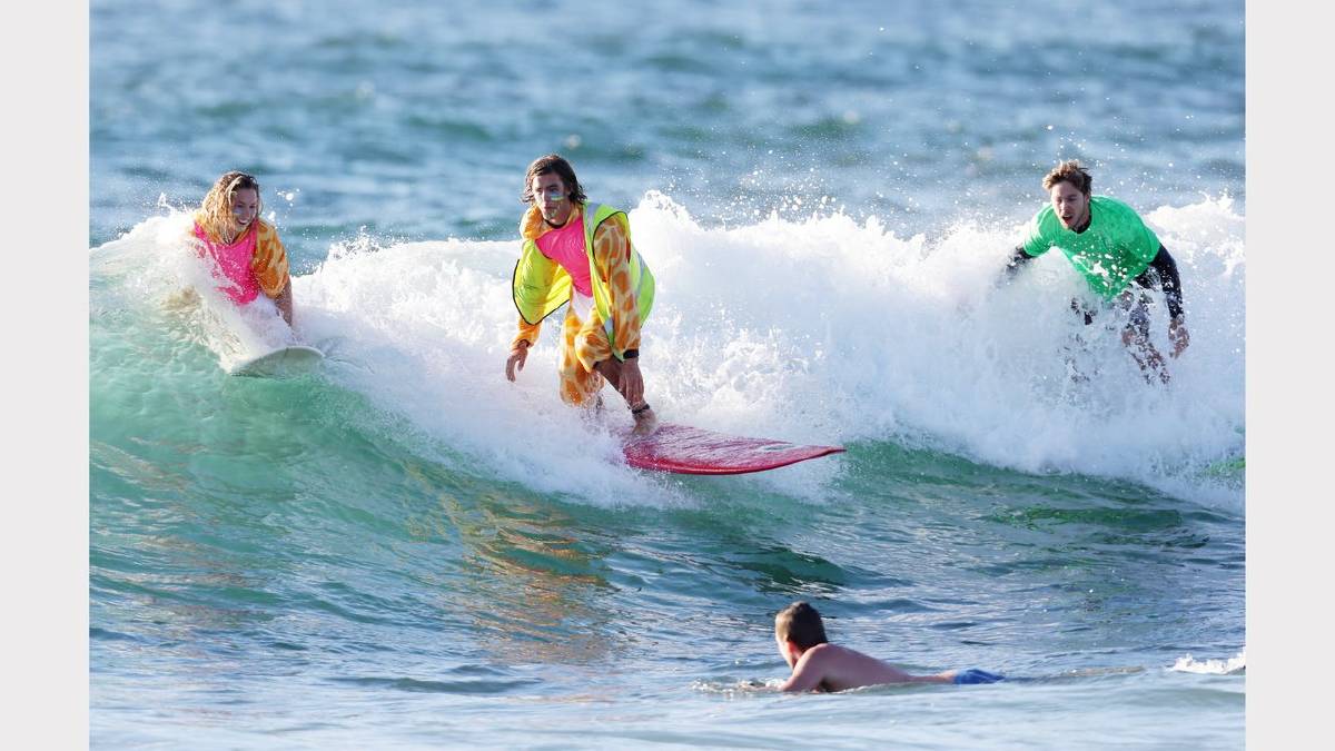 El surf terapéutico, cada vez más popular